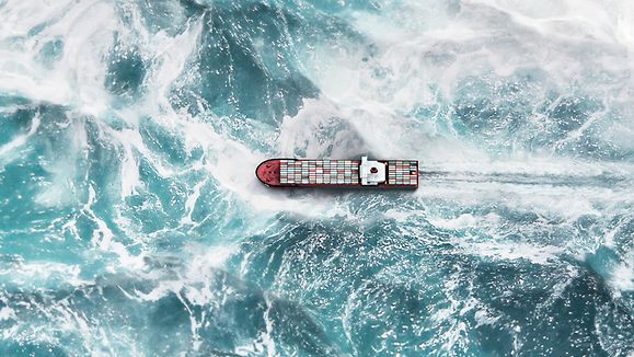 Containerschiff | © GettyImages/Miguel Navarro Containeschiff auf rauher See