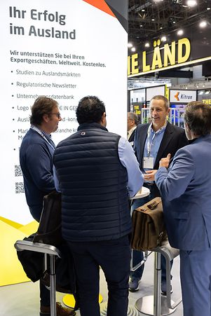 MEDICA 2023,
GTAI-Messe-Auftritt————————————————
[ © (c) Uwe Völkner / bundesfoto
Bundesfoto GbR
www.bundesfoto.de
redaktion@bundesfoto.de
Mobil: 0171 - 5483 127
Tel: 030 - 5771 0932
Kurfürstendamm 15
10719 Berlin