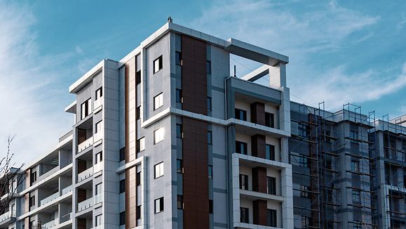 Modern apartments building at finishing stage. Modern architecture house, Usbekistan, moderne Wohnungen | © Getty Images/eraniche